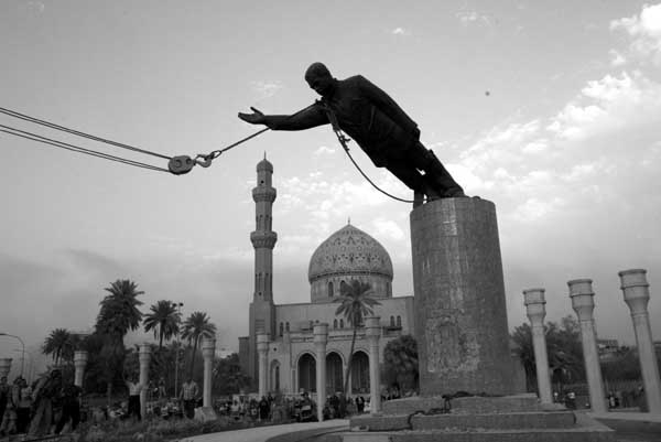 Derribo de la estatua de Saddam Hussein, hace cuatro años