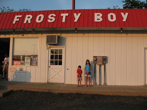 Amanda and Emily at Frosty Boy