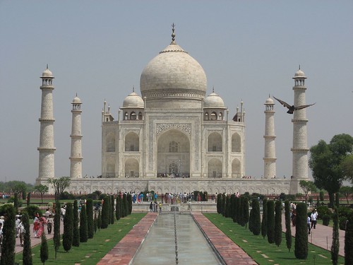 The Breathtaking Taj Mahal (view large)