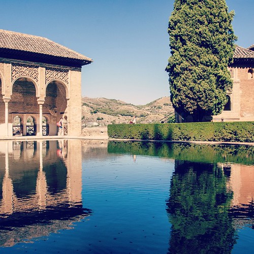 2012     #Travel #Memories #Throwback #2012 #Autumn #Granada #Spain    ...    ... #Alhambra #Palace #Garden #Pond #Garden #Tree #Reflection ©  Jude Lee