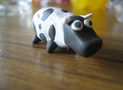 Fimo Cow by AndiH (via Flickr)