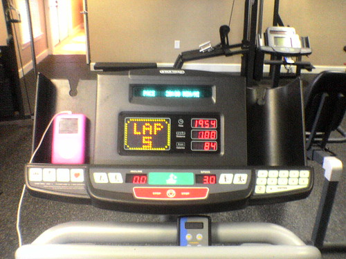 Early morning treadmill by RLB865