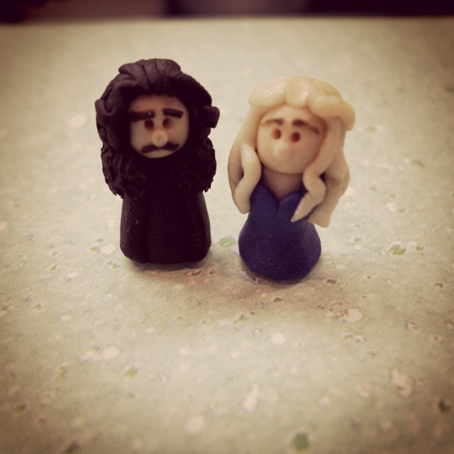 Jon Snow & Daenerys Targaryen #gameofthrones #miniatures #polymerclay #youknownothing