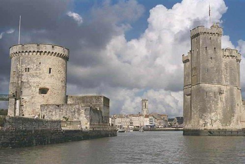 La Rochelle Harbour entrance by AndyRob