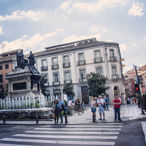 2012     #Travel #Memories #Throwback #2012 #Autumn #Granada #Spain    ... #Square #Plaza #Statue #Queen #Isabel #Columbus #Peoples #Traffic #Light #Crosswalk ©  Jude Lee