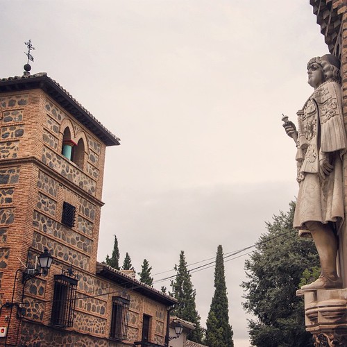 2012     #Travel #Memories #Throwback #2012 #Autumn #Toledo #Spain    ...  #Old #City #Town #House #Statue ©  Jude Lee