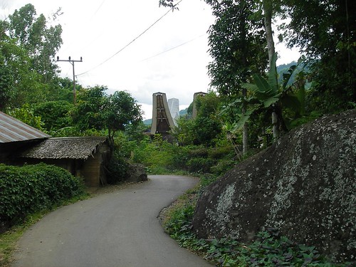 Toraja, Village Road