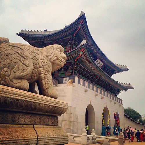     ...       #Seoul #Gyeongbok #Palace #Main #Gate #Roof #Chosun #Dynasty #Royal #Guard #Haechi #Statue #Peoples ©  Jude Lee