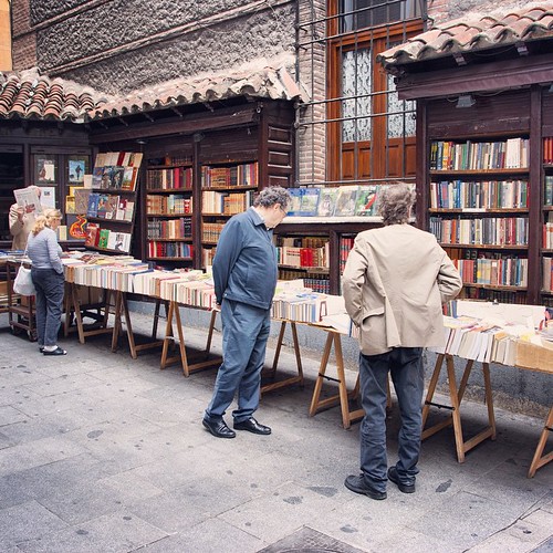 2012     #Travel #Memories #Throwback #2012 #Autumn #Madrid #Spain ... ... #Street #Outdoor #Bookstore #Books #Peoples ©  Jude Lee