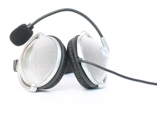 Headphones by timtak.