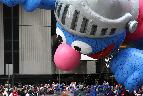 Super Grover attacks New York (1)