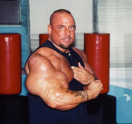 Gregg Valentino Bíceps grandes