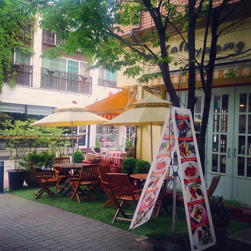          #Afternoon #Coffee #Break #Outdoor #Cafe #Ivy #Tree ©  Jude Lee