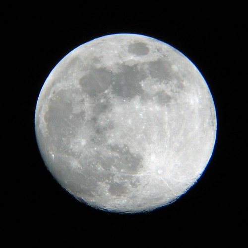 Full moon, telescope style