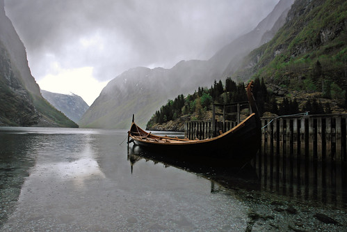 Nærøyfjord and a viking ship by I'm Flickring.