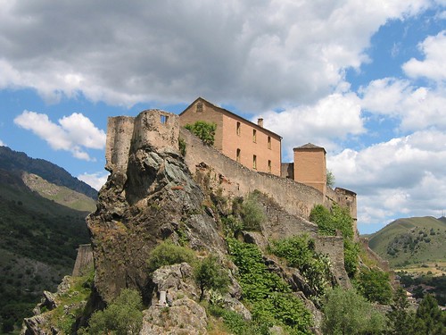 מצודה בקורסיקה, השפעה איטלקית ניכרת