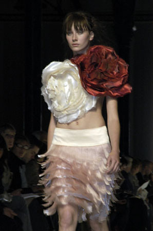 issey miyake,textiles.fabric.fashion.spring summer collection 2005