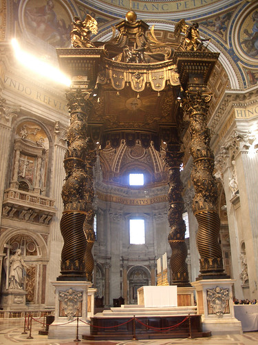 Bazylika św. Piotra w Rzymie : Baldachim