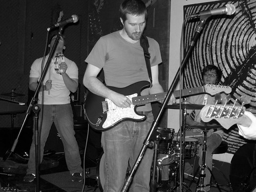 01-09-06 Tapes N Tapes @ Pianos (14)