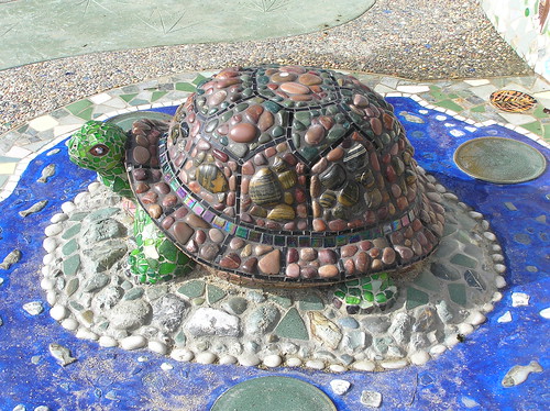 Mosaic Art Garden – Mosaic Artist – Colleen Barry – Turtle Bay Exploration Park – Redding, CA