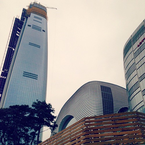       ...       ...   ... #Seoul #Jamsil #Lotte #World #Mall #Tower #Building ©  Jude Lee