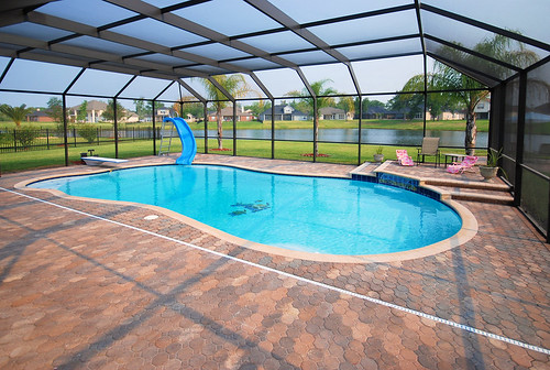 indoor-pool-enclosures-3-pool-screen-enclosures-1000-x-671