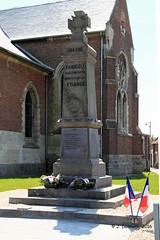 62 ROBECQ - Monument aux Morts de 1914-1918 et 1939-1945