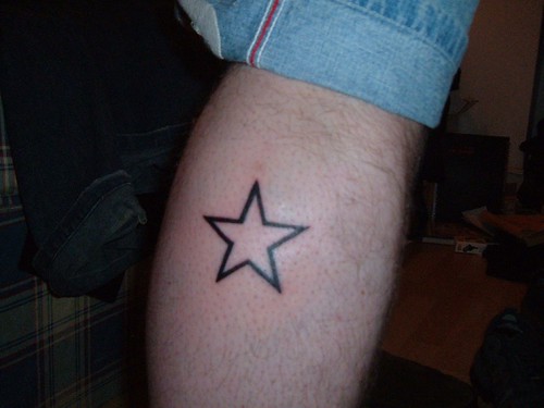 Posted by tehPaperCut tags leg tattoo stars