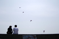 kite and couple