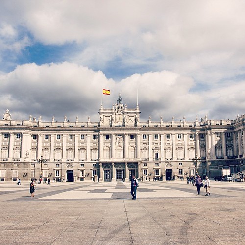 2012     #Travel #Memories #Throwback #2012 #Autumn #Madrid #Spain ... ... #Square #Plaza #Royal #Palace #Sky #Cloud #Peoples #Flag ©  Jude Lee