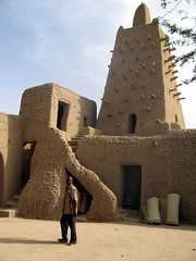 Tower of the great mosque of Timbuktu - by Erwin Bolwidt (El Rabbit)