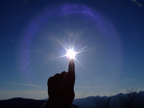 The sun on my finger
