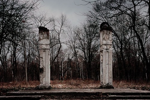 Pillars without men ©  spoilt.exile