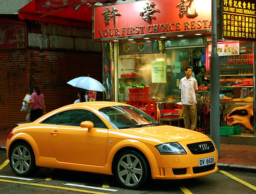 Colour bonanza orange Audi TT