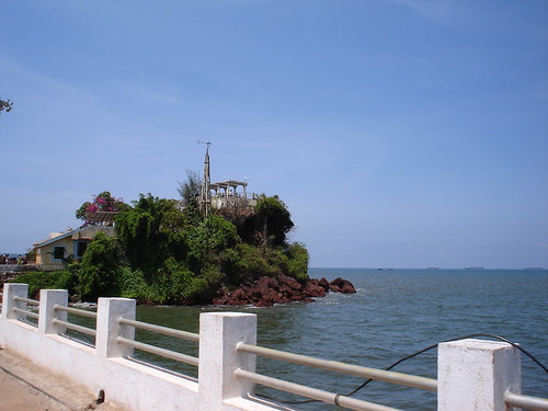Dona Paula Suicide Point is beautiful tourist spot in Goa, India