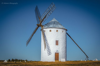 Don Quixote of La Mancha - Don Quijote de La Mancha