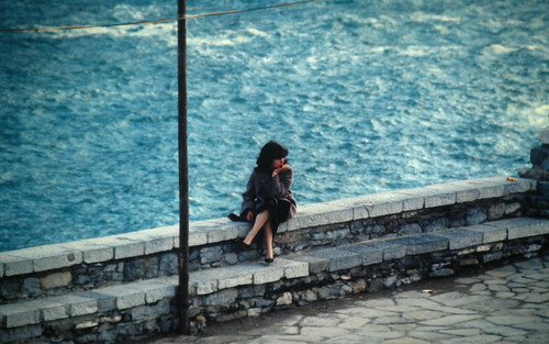 Marzo 1982 Portovenere Femmina, woman thinking  043