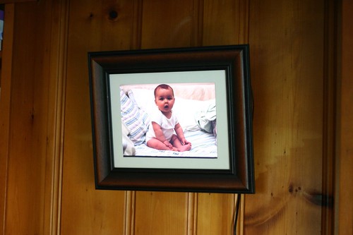 Digital photo frame, hanging, by m a r c, Creative Commons: Attribution 2.0.