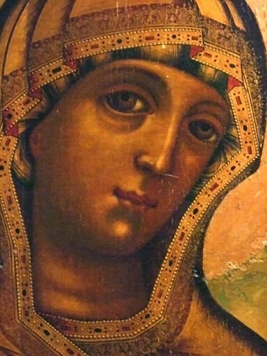 Tichvine Mother of God Russian late 17th century Egg Temperua on wood panel with gold leaf Detail 2