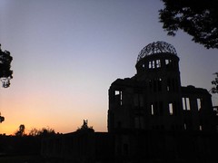 Atardecer en el Domo de la Bomba Atómica, Foto: Kamoda/Flickr, licencia CC-BY-NC-SA