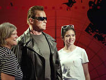 Arnold Schwarzenegger faz pegadinha em campanha de ONG