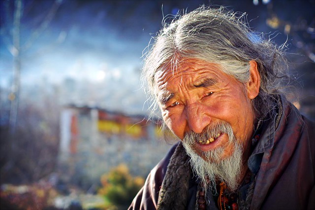 tibetan man in muktinath