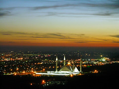 Faisal Mosque - as seen from road to Daman-e-Koh