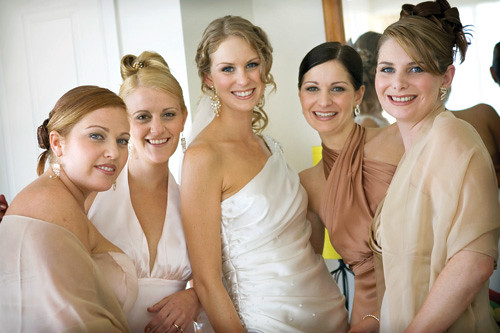 5 great ideas for wedding hair for you and your bridesmaids