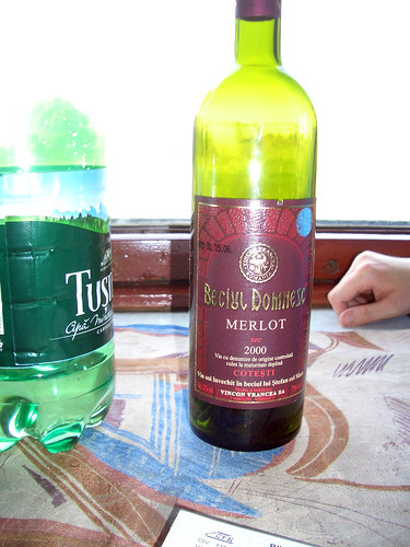 Romanian wine on the train from Bucharest to Chi ©  mia!