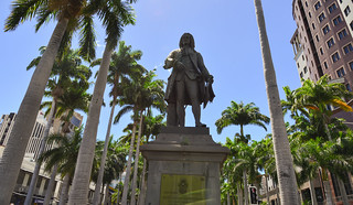 Monument at the city park in Port Louis