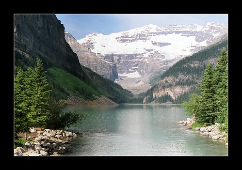 Lake Louise (Photo by sarboo)