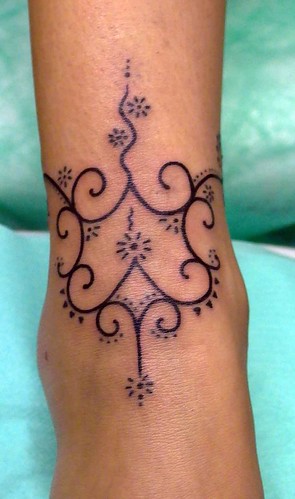 henna foot tattoos. Tatuaje Henna Style Pupa