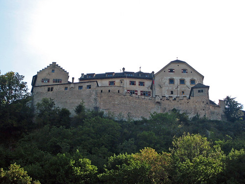 Castle Vaduz by leguan001.