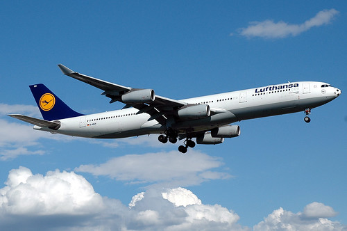 Lufthansa A340 D-AIGX